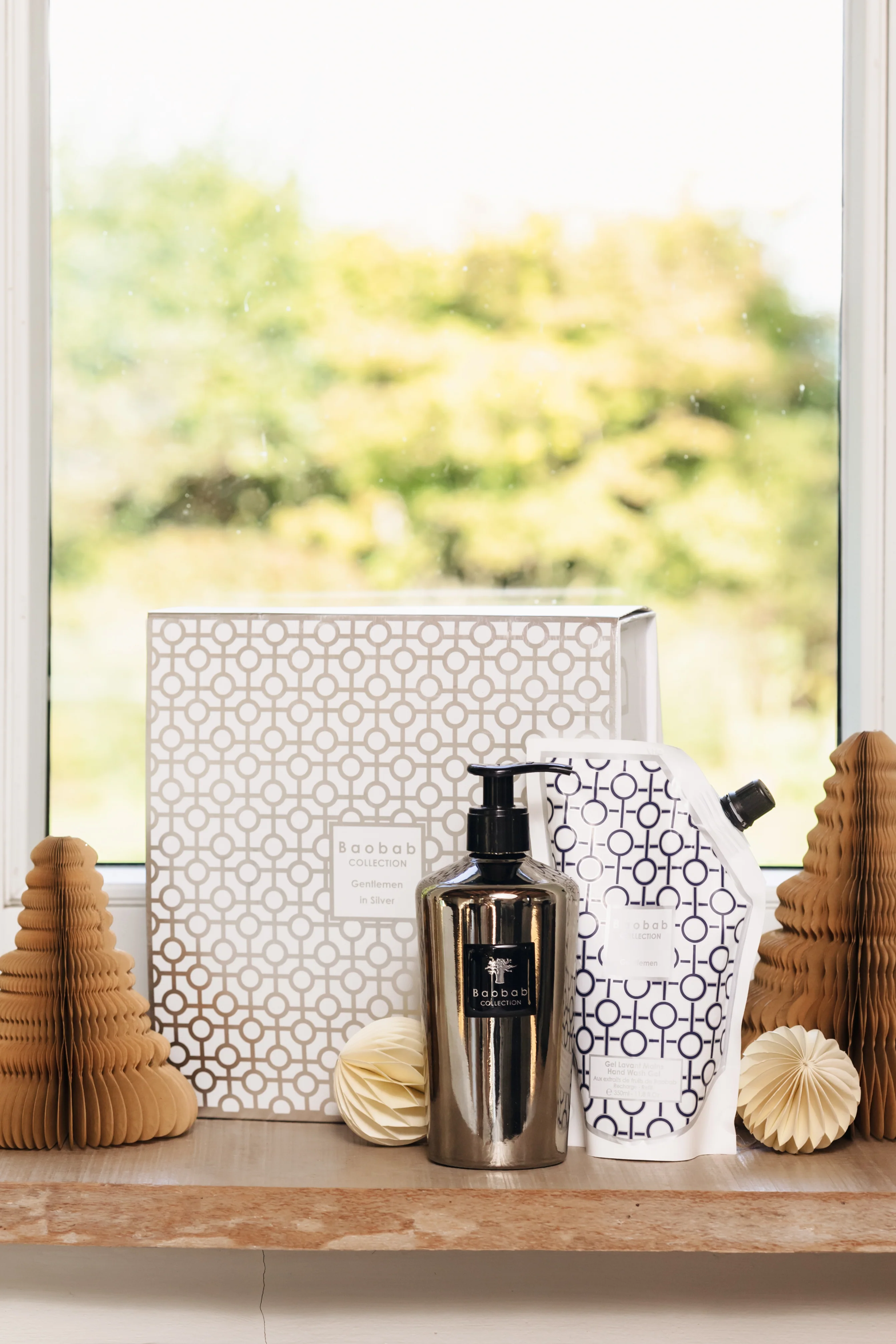 GIFT BOX HAND WASH GEL GENTLEMEN IN SILVER - Image 2