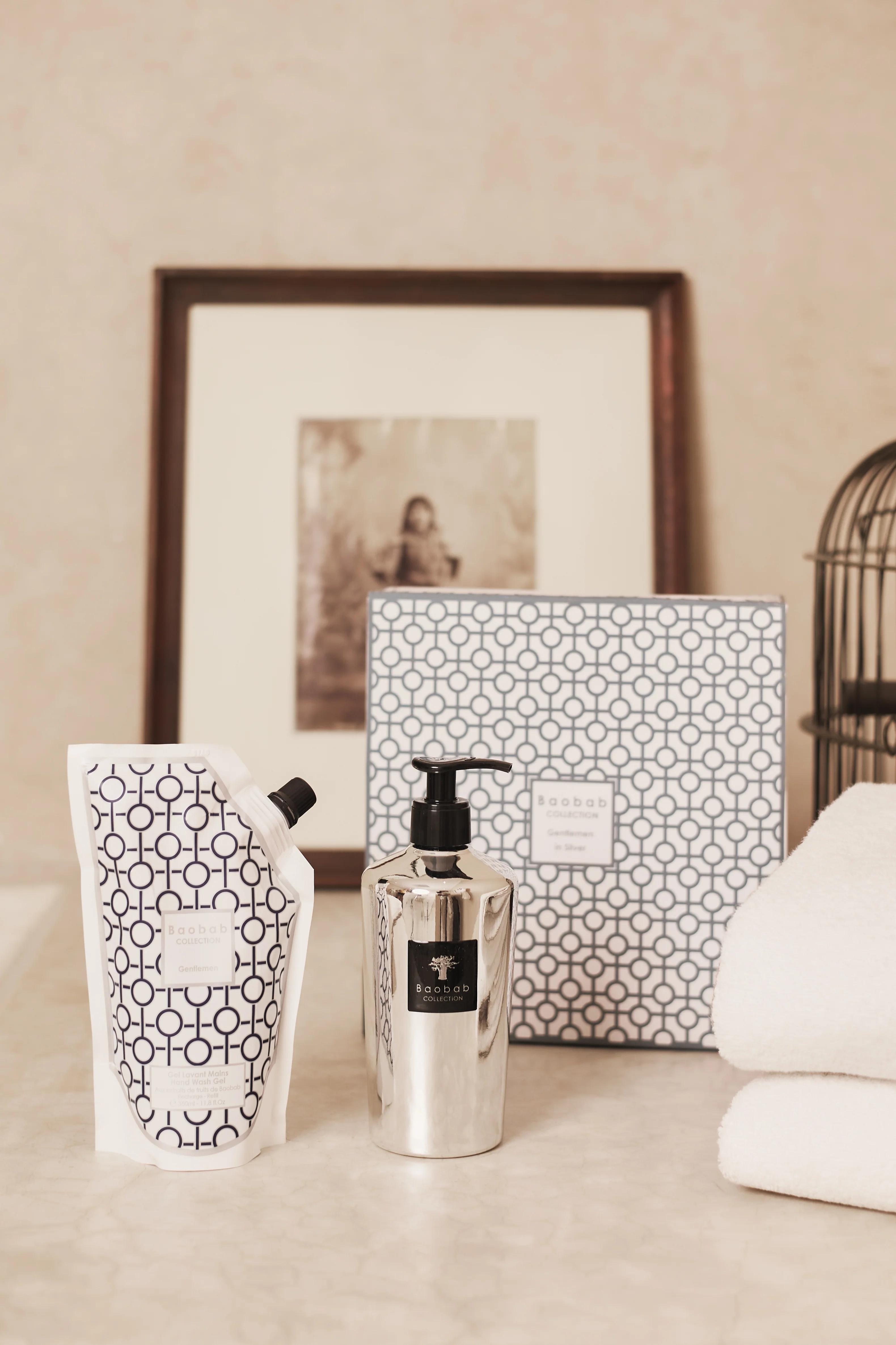 GIFT BOX HAND WASH GEL GENTLEMEN IN SILVER - Image 3