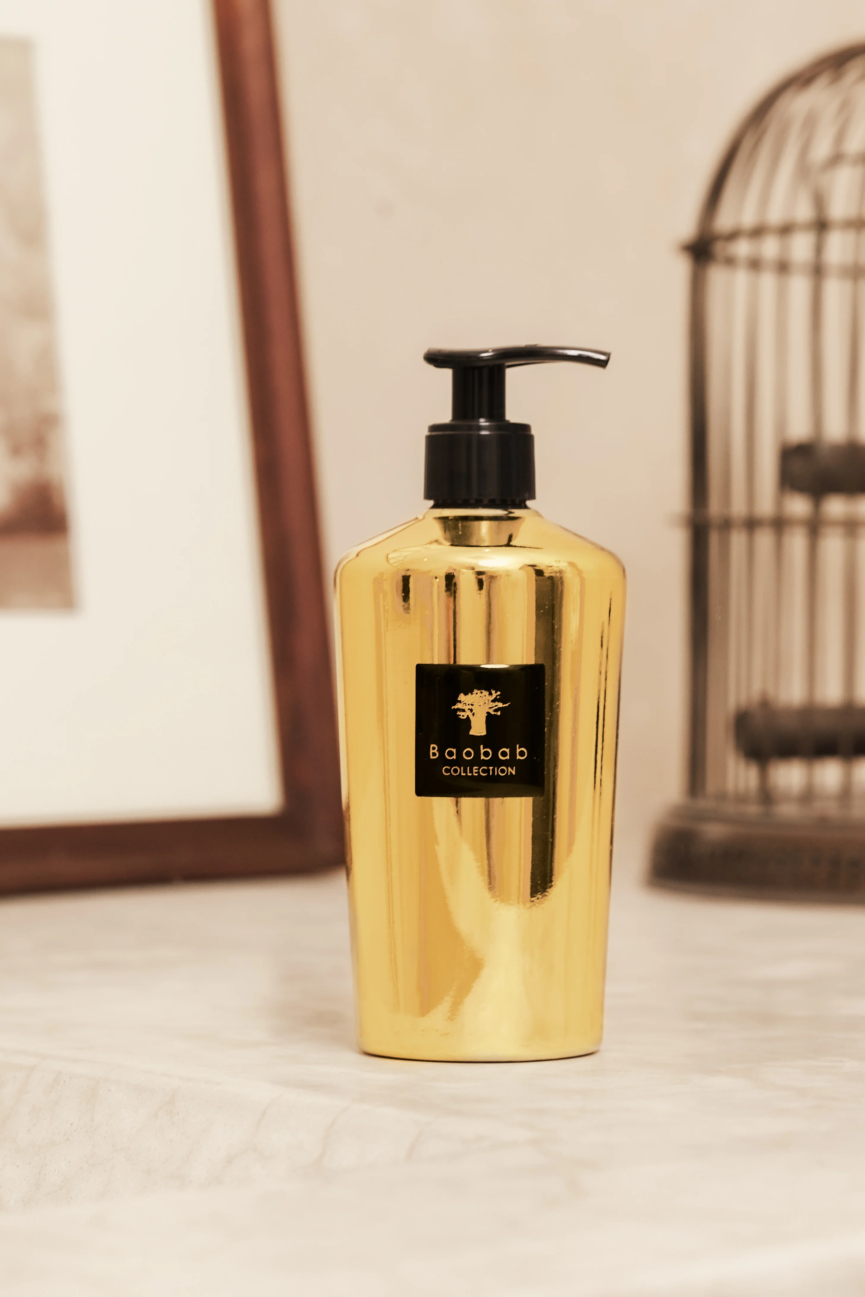 GIFT BOX HAND WASH GEL WOMEN IN GOLD - Image 4
