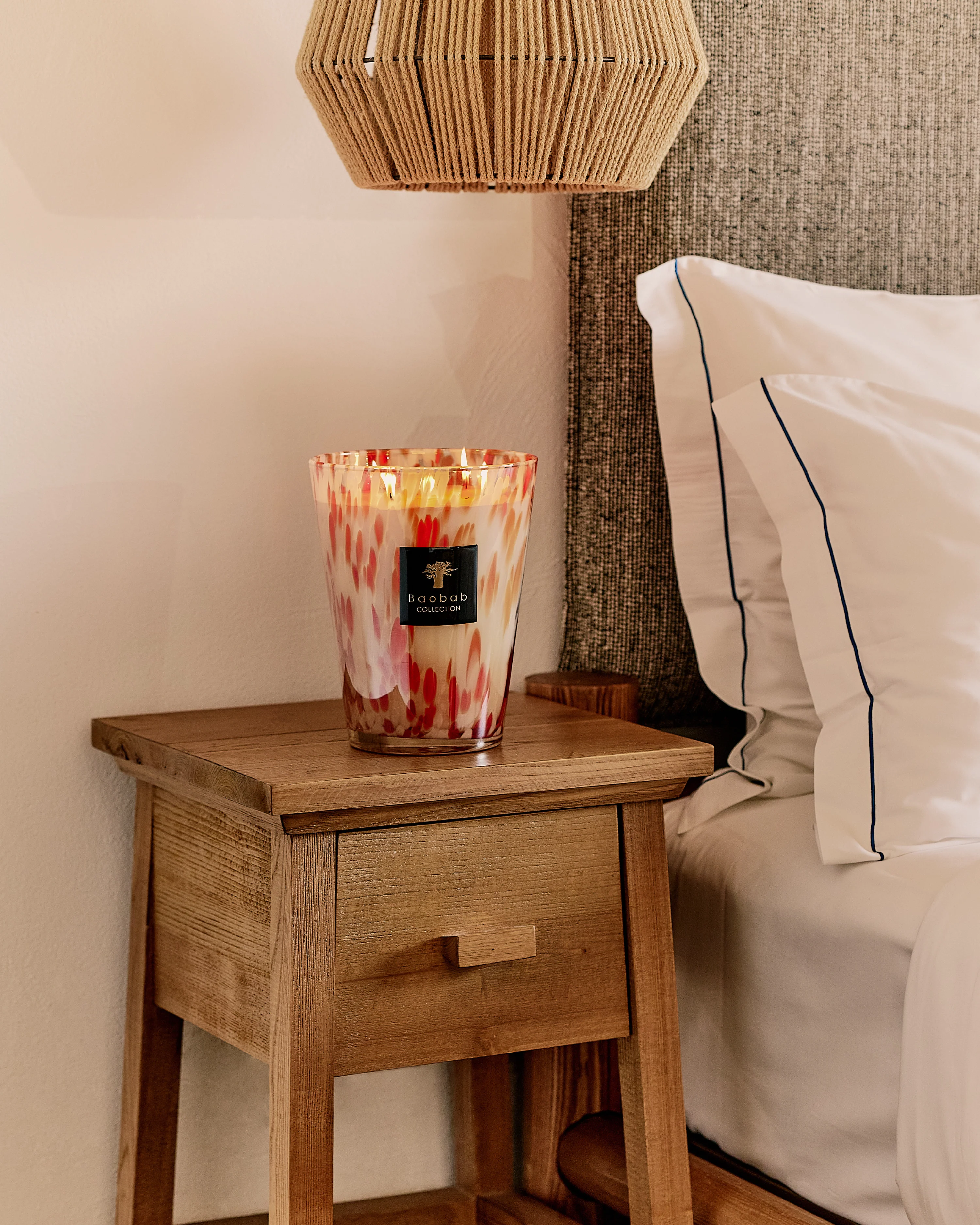 SCENTED CANDLE PEARLS CORAL - Image 3